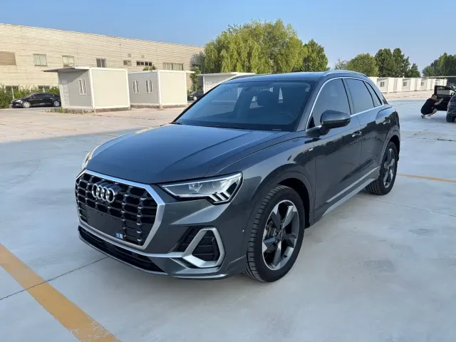 Фотография автомобиля — Audi Q3