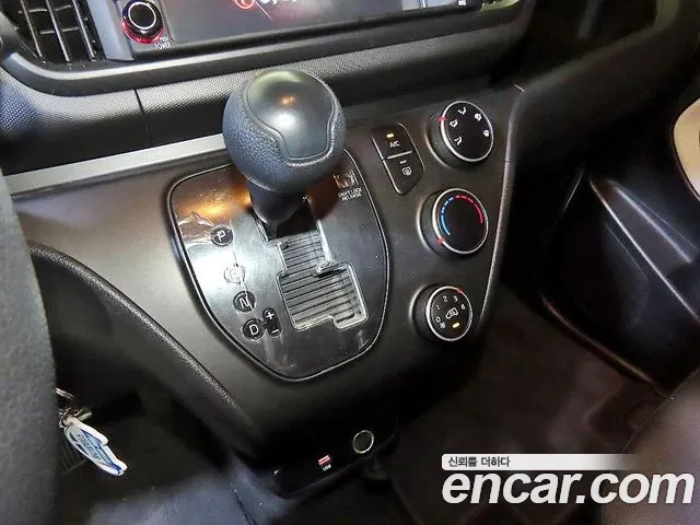 Kia RAY Новый Kia Ray Фургон — Фото автомобиля 12