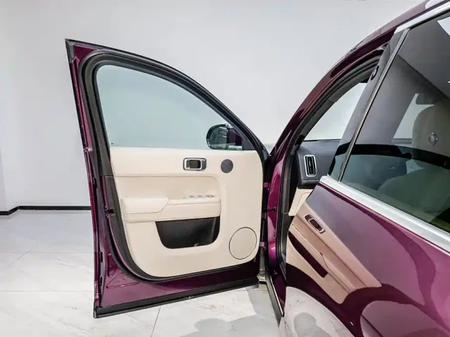 Li Auto L9 — Фото автомобиля 9