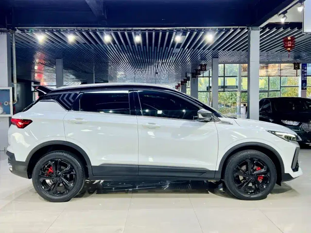 Geely Binyue — Фото автомобиля 11