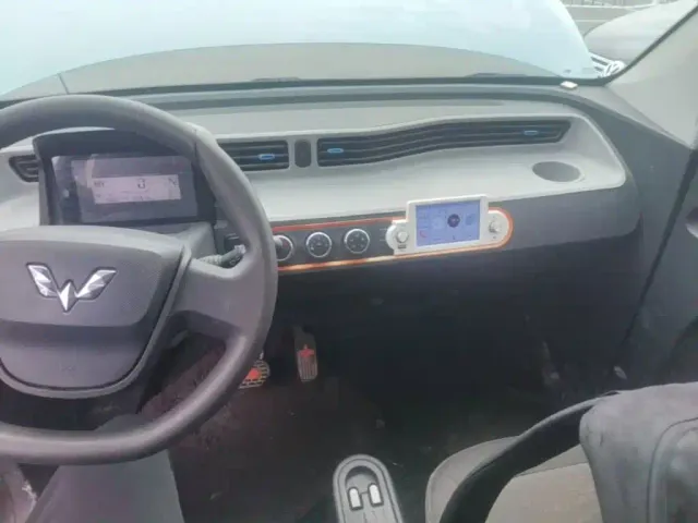 Wuling Hongguang Mini EV — Фото автомобиля 12