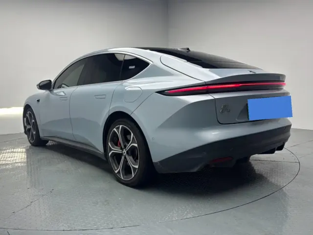 Nio ET5 — Фото автомобиля 11