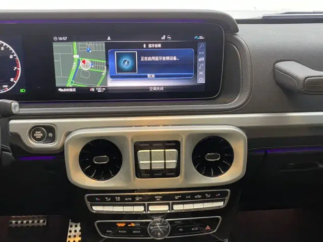 Mercedes-Benz G-Class — Фото автомобиля 22