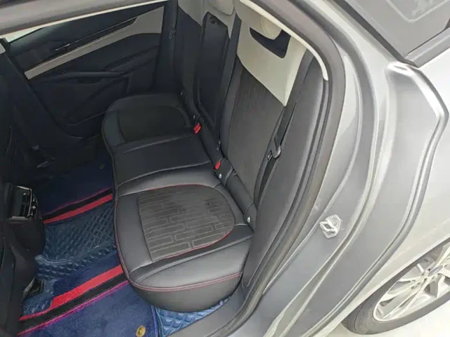 Ford Mondeo — Фото автомобиля 16