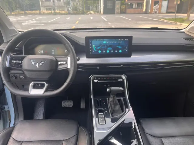 Wuling Asta — Фото автомобиля 12