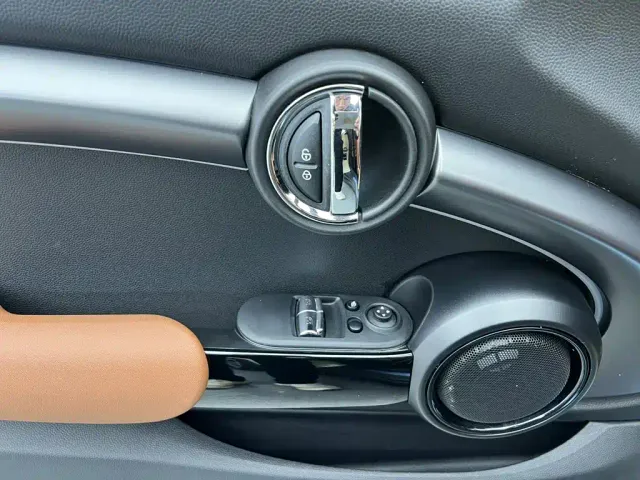 MINI Hatch — Фото автомобиля 12