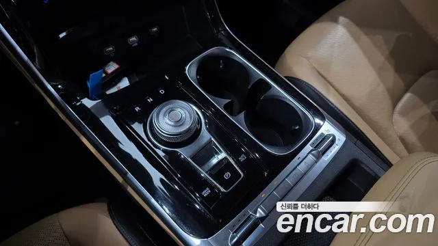 Kia Carnival Generation 4 — Фото автомобиля 9