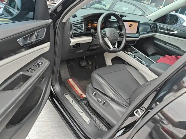 Volkswagen Teramont — Фото автомобиля 15