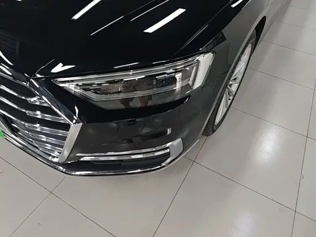 Audi A8 — Фото автомобиля 23