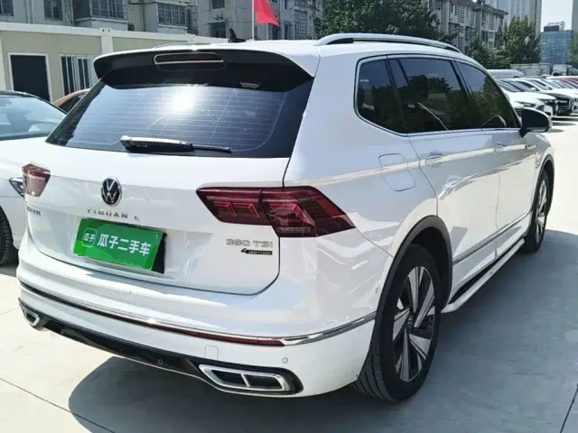 Volkswagen Tiguan L — Фото автомобиля 6