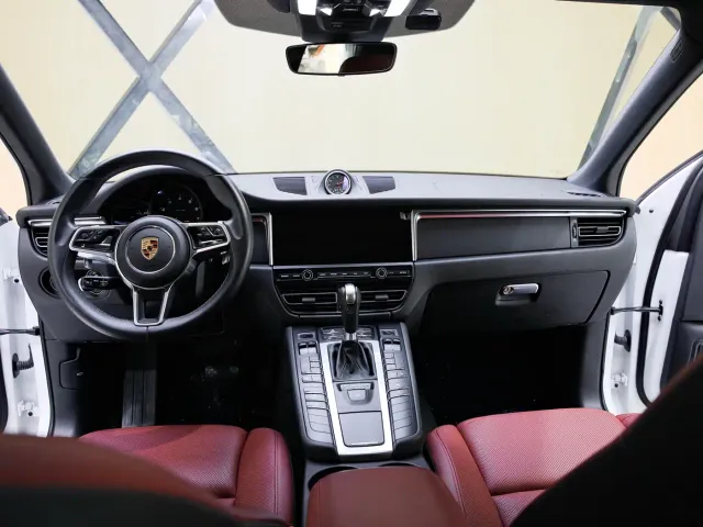 Porsche Macan — Фото автомобиля 4