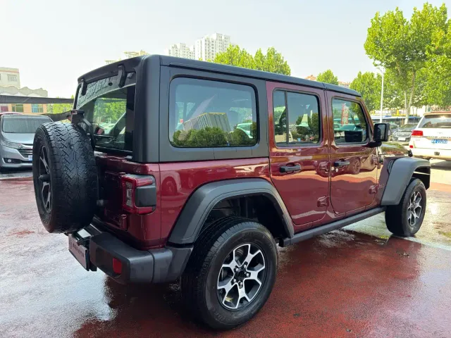 Jeep Wrangler — Фото автомобиля 6