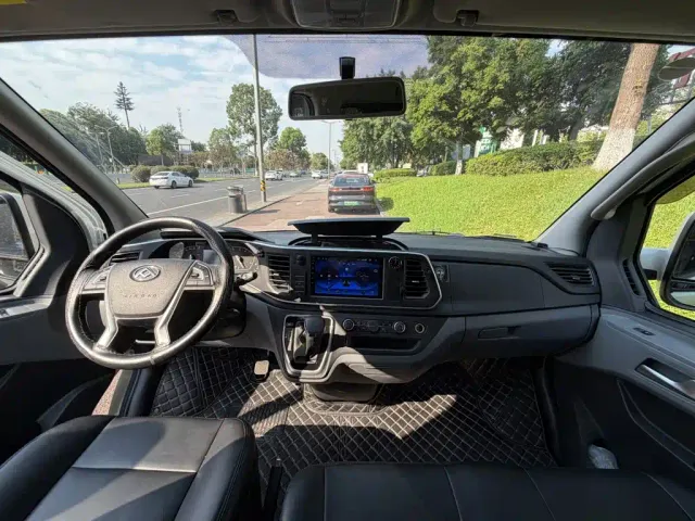 Maxus Xintu V80 — Фото автомобиля 12