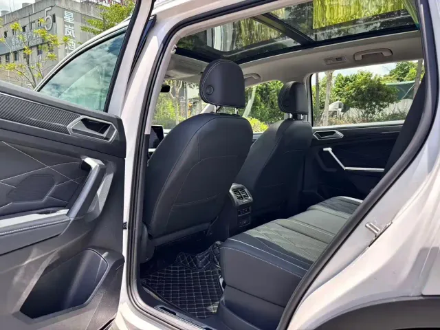 Volkswagen Tiguan L — Фото автомобиля 8
