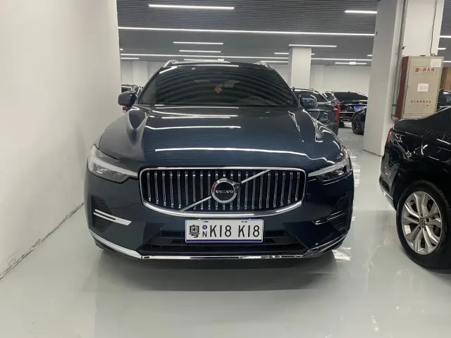 Volvo XC60 — Фото автомобиля 3