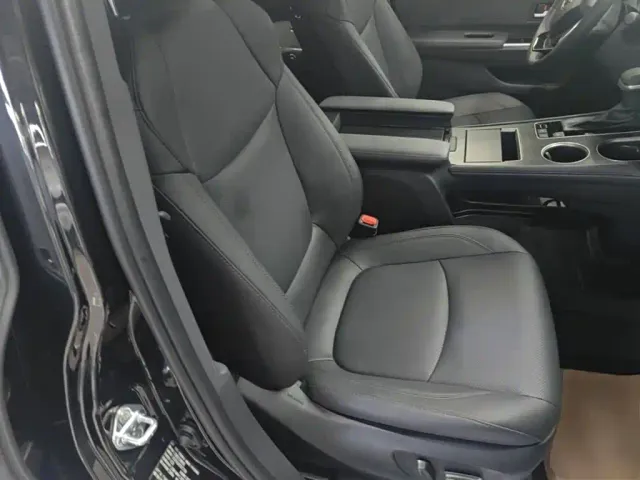 Toyota Sienna — Фото автомобиля 24