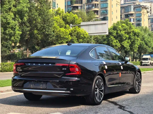 Volvo S90 — Фото автомобиля 7