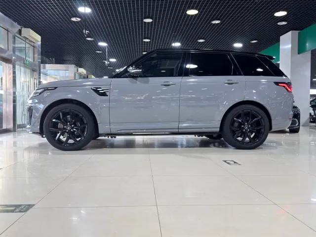 Land Rover Range Rover Sport — Фото автомобиля 4