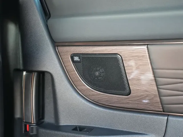 Toyota Alphard — Фото автомобиля 15