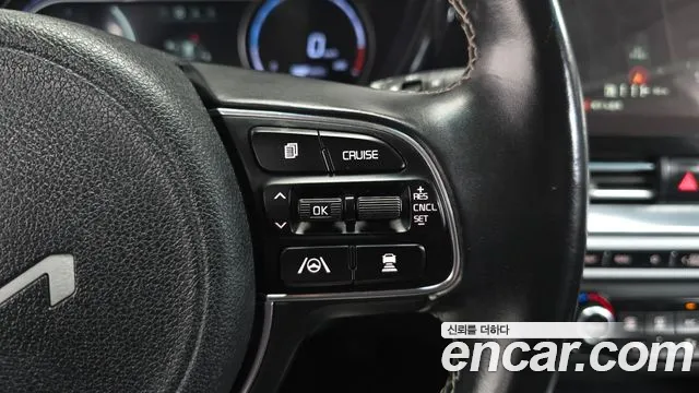 Kia Niro — Фото автомобиля 16