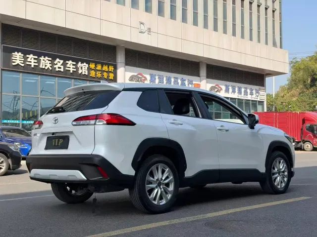 Toyota Corolla Cross — Фото автомобиля 6