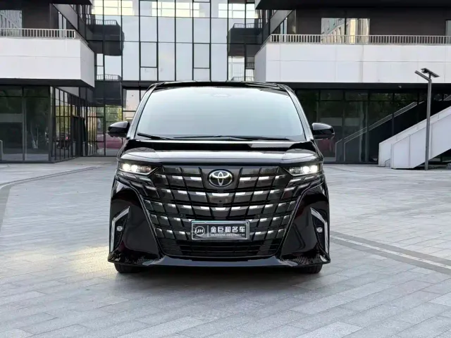 Toyota Alphard — Фото автомобиля 2