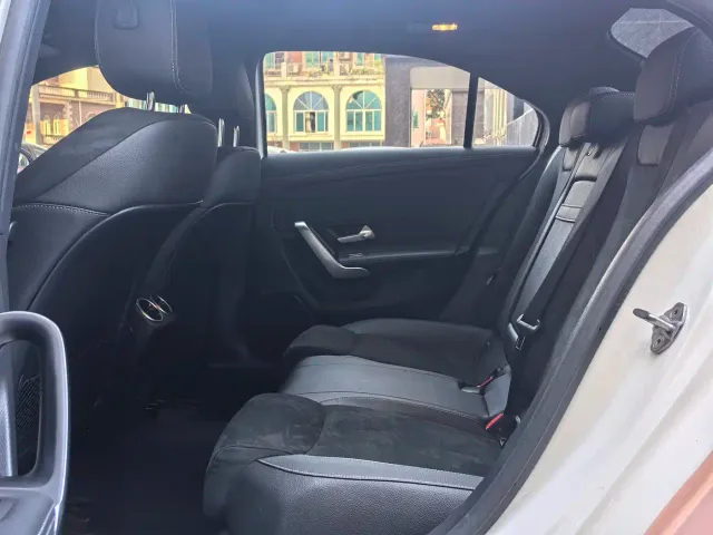 Mercedes-Benz A-Class — Фото автомобиля 10