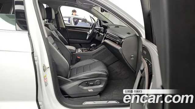 Volkswagen Touareg Touareg 3 поколение 3.0 TDI Prestige — Фото автомобиля 11