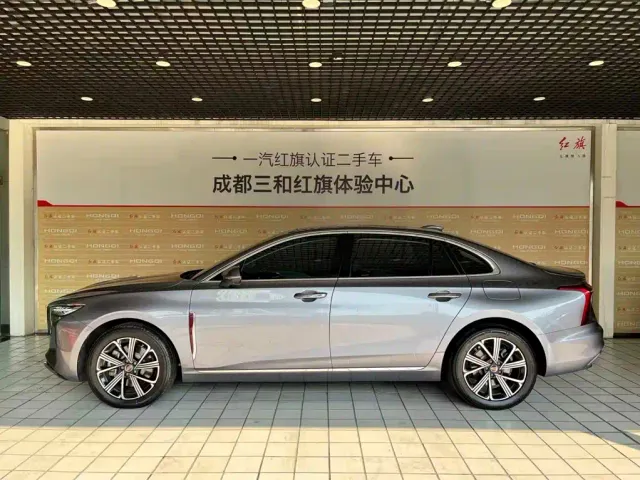 Hongqi H5 PHEV — Фото автомобиля 4