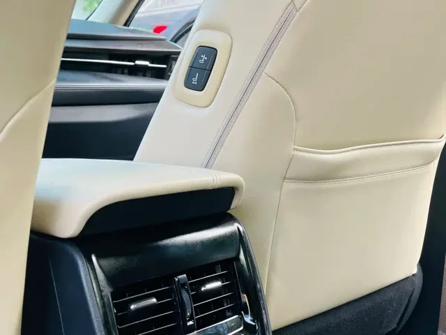 Toyota Avalon — Фото автомобиля 11