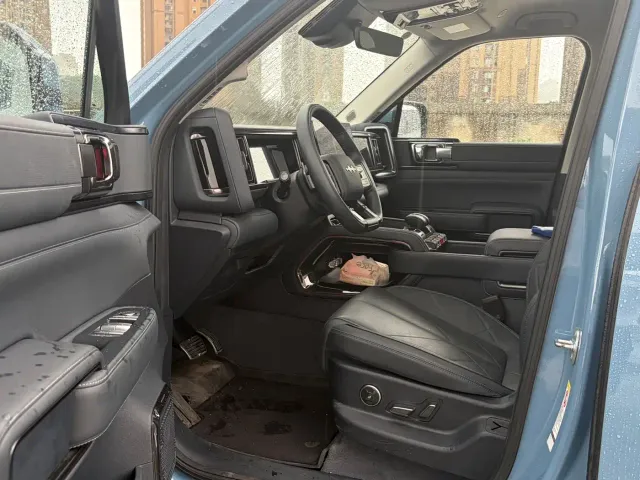 BYD FangChengBao Leopard 5 — Фото автомобиля 11