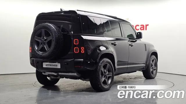 Land Rover Defender — Фото автомобиля 2