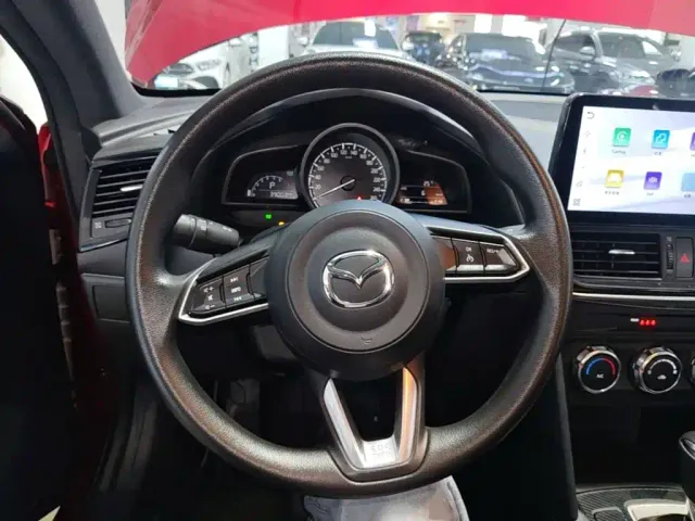 Mazda CX-4 — Фото автомобиля 10