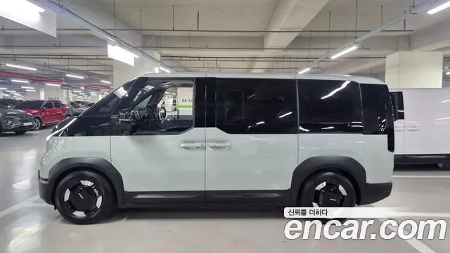 Kia PV5 — Фото автомобиля 3