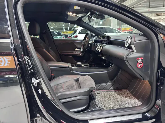 Mercedes-Benz A-Class — Фото автомобиля 10