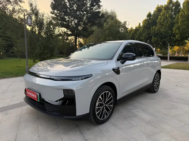 Фотография автомобиля — Leapmotor B10