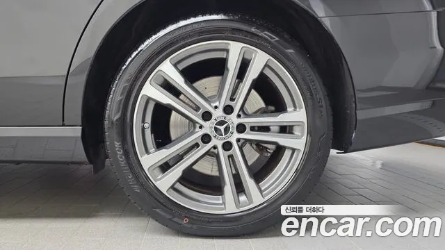 Mercedes-Benz E-Class W213 — Фото автомобиля 21