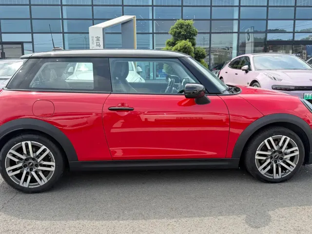 MINI Hatch — Фото автомобиля 9