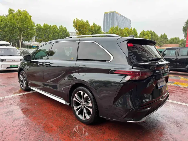 Toyota Granvia — Фото автомобиля 4