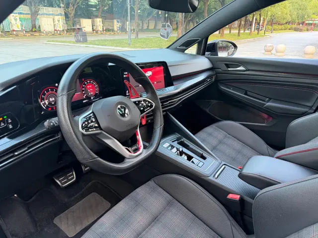 Volkswagen Golf GTI — Фото автомобиля 15