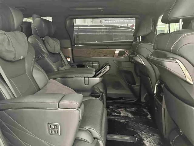 Toyota Vellfire — Фото автомобиля 25