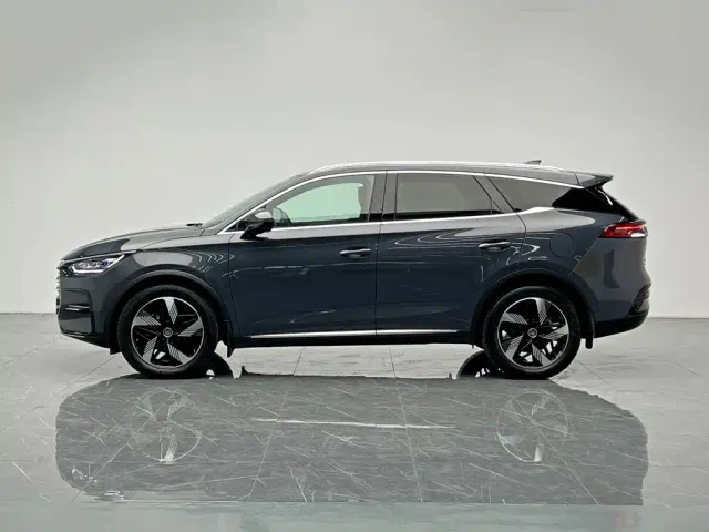 BYD Tang — Фото автомобиля 3