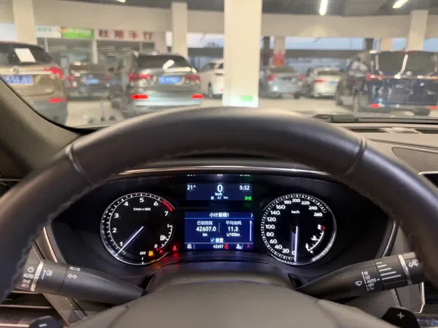 Cadillac CT5 — Фото автомобиля 10