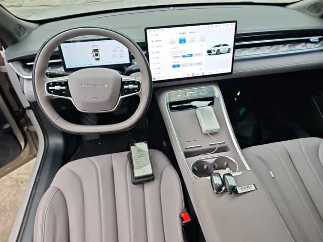 Roewe Roewe M7 DMH 2025 Base — Фото автомобиля 9