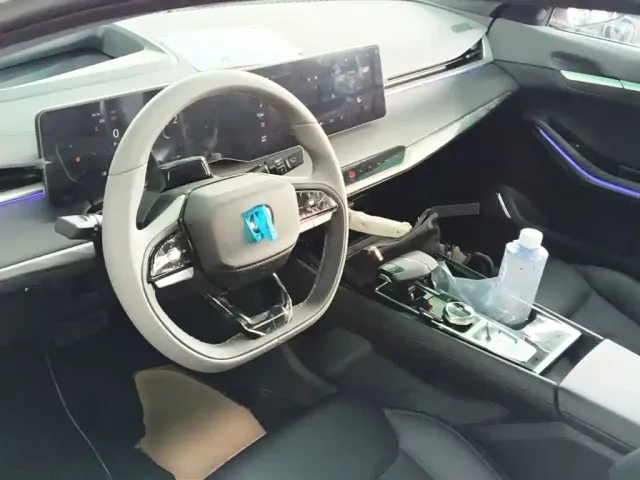 Changan Raeton Plus — Фото автомобиля 9