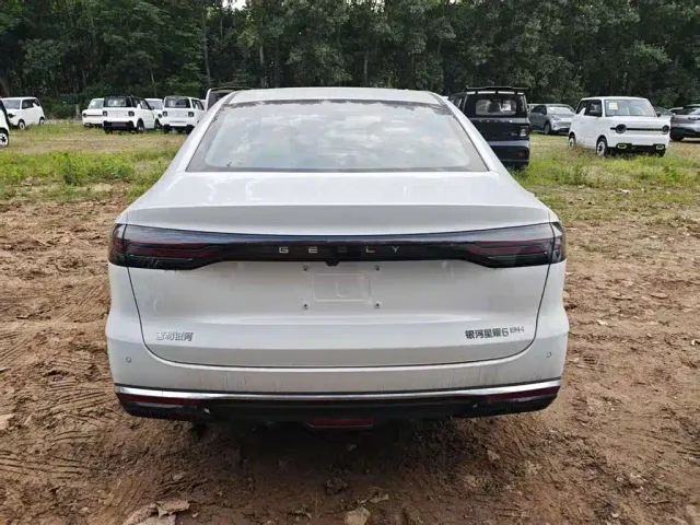 Geely Galaxy Stellar 6 — Фото автомобиля 5