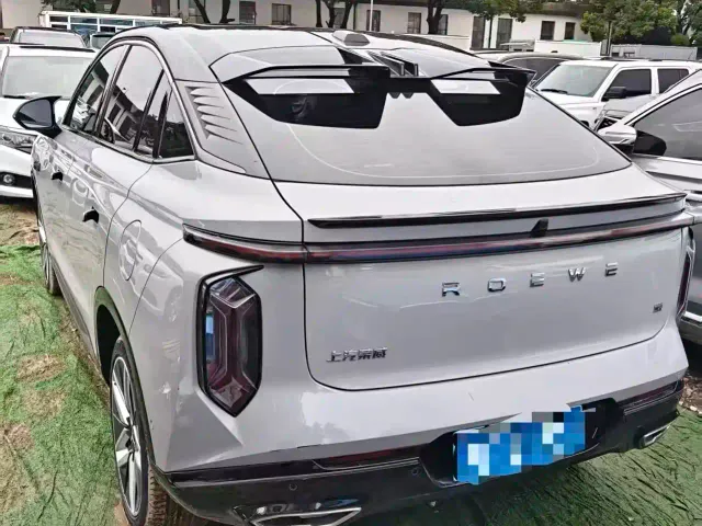 Roewe Whale — Фото автомобиля 9