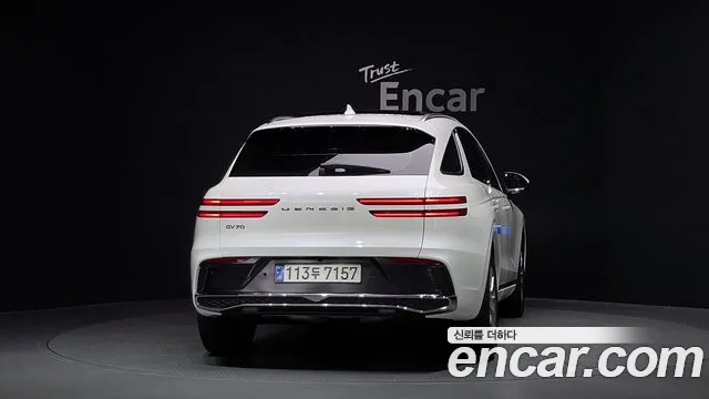 Genesis GV70 2.5T Бензин 2WD — Фото автомобиля 4