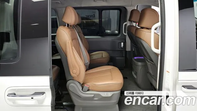 Hyundai Staria Staria 4WD Lounge 9 мест — Фото автомобиля 11