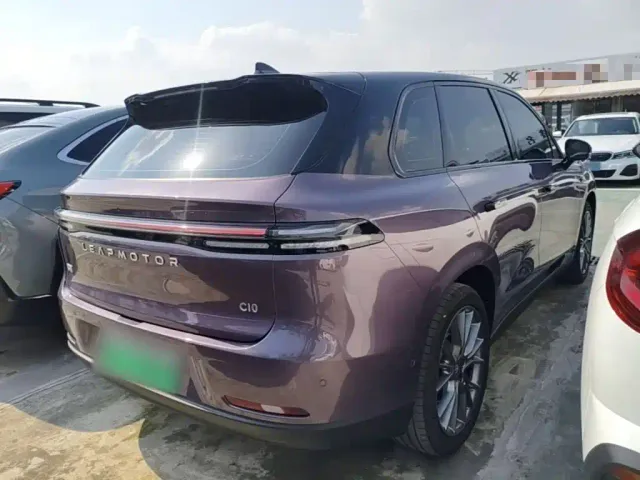 Leapmotor C10 — Фото автомобиля 6